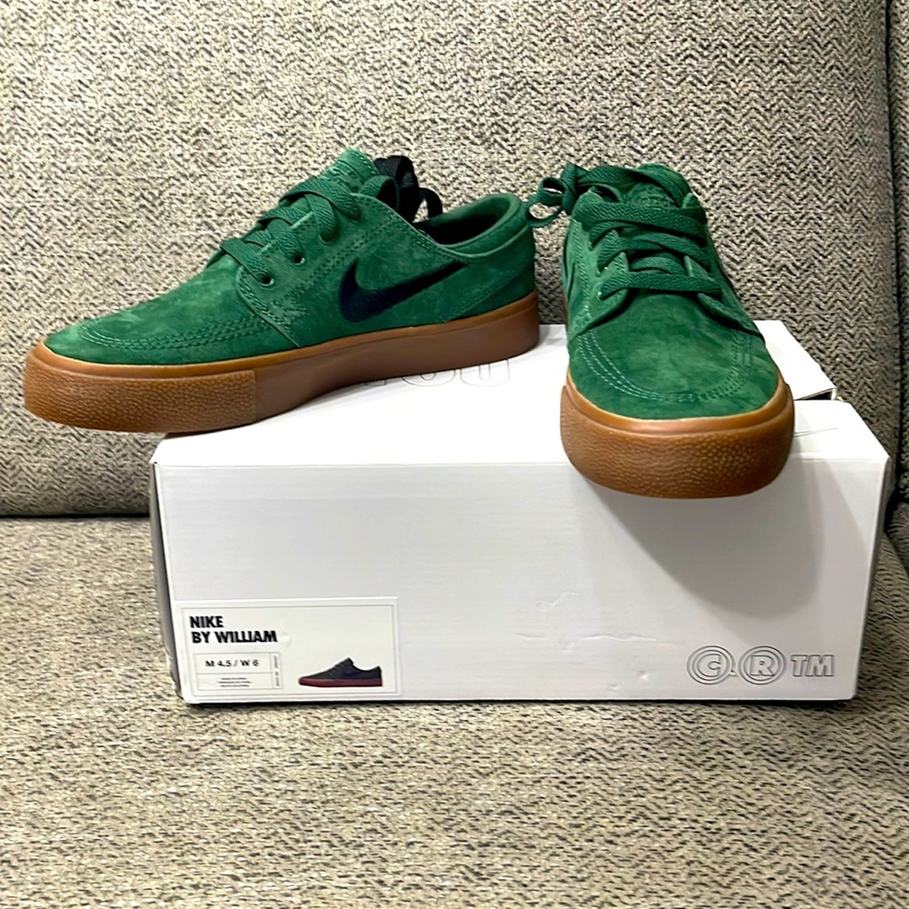 NIKE SB BY WILLIAM ZOOM AIR FORREST GREEN SUEDE SNEAKERS BRAND NEW